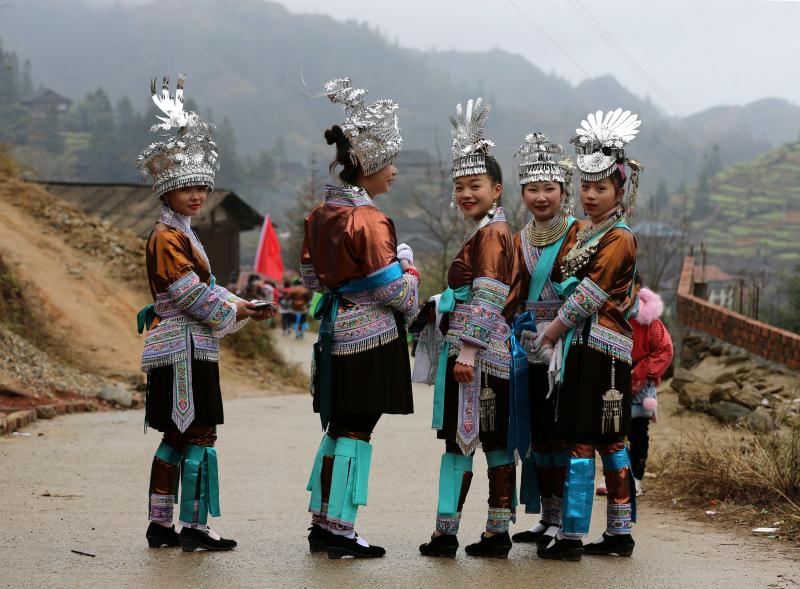  Grupo étnico de Miao celebra o Ano Novo Lunar