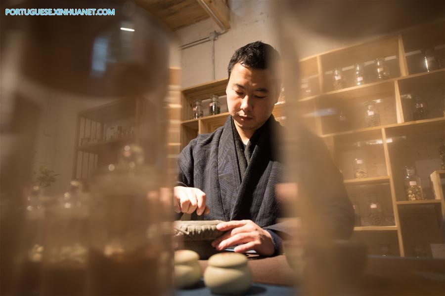 Shu Nan: Famoso fabricante de incensos em Zhejiang