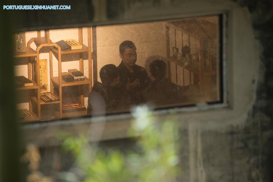 Shu Nan: Famoso fabricante de incensos em Zhejiang