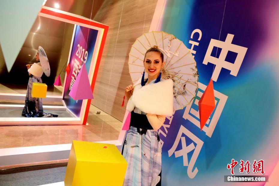 Galeria: 3a Edi??o da Semana de Moda do Cintur?o e Rota inaugurada em Xi’an