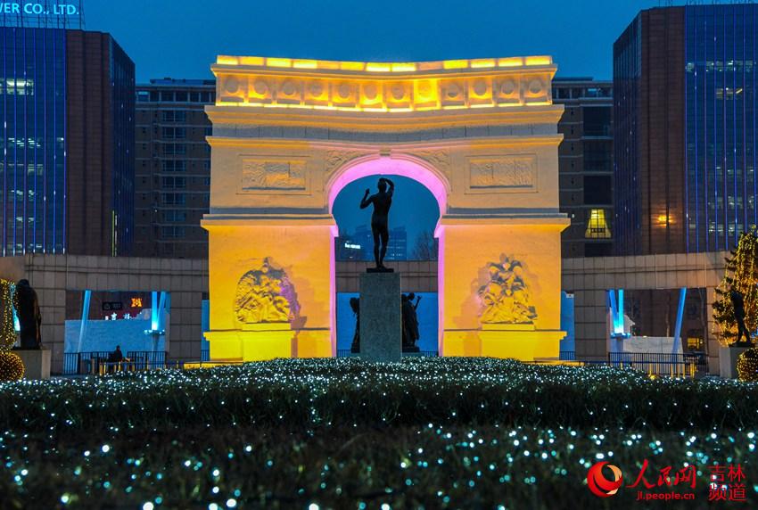 Changchun decorada com esculturas de neve coloridas