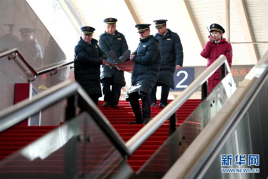 Galeria: Tripula??es de trens-bala preparam-se para o Festival da Primavera