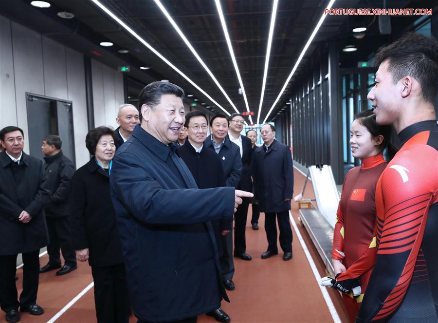Xi visita quadros e residentes em Beijing antes da Festa da Primavera