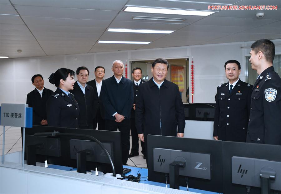 Xi visita quadros e residentes em Beijing antes da Festa da Primavera