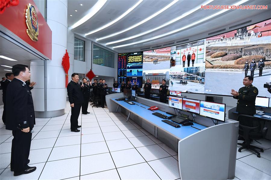 Xi visita quadros e residentes em Beijing antes da Festa da Primavera