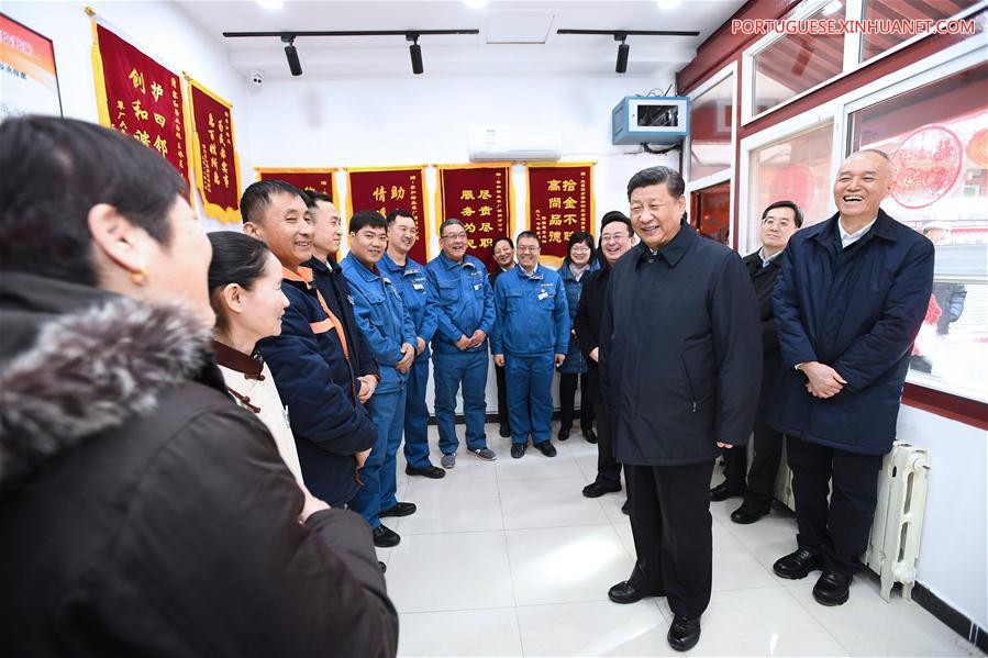 Xi visita quadros e residentes em Beijing antes da Festa da Primavera