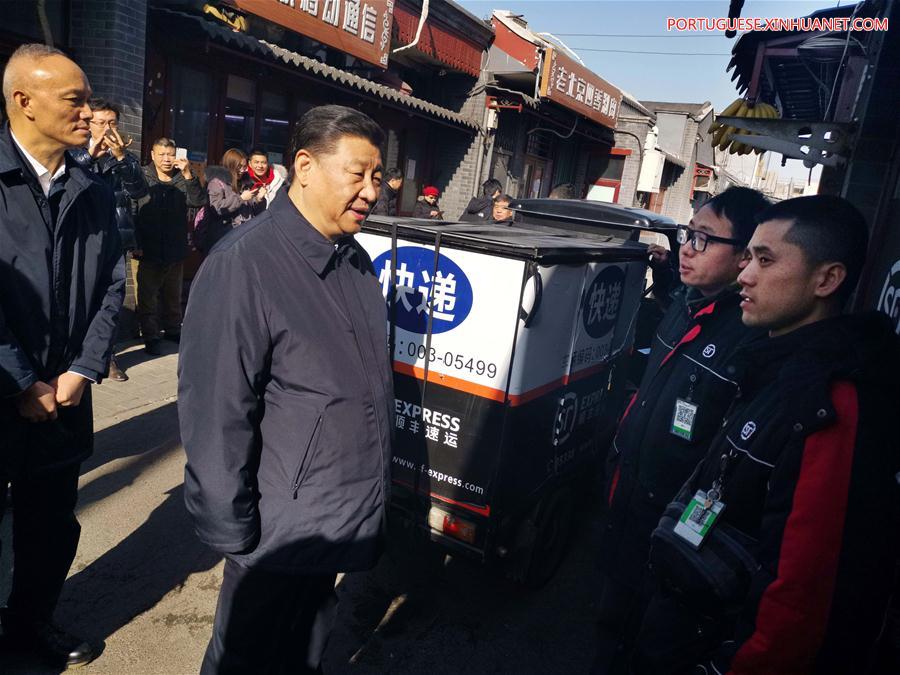 Xi visita quadros e residentes em Beijing antes da Festa da Primavera