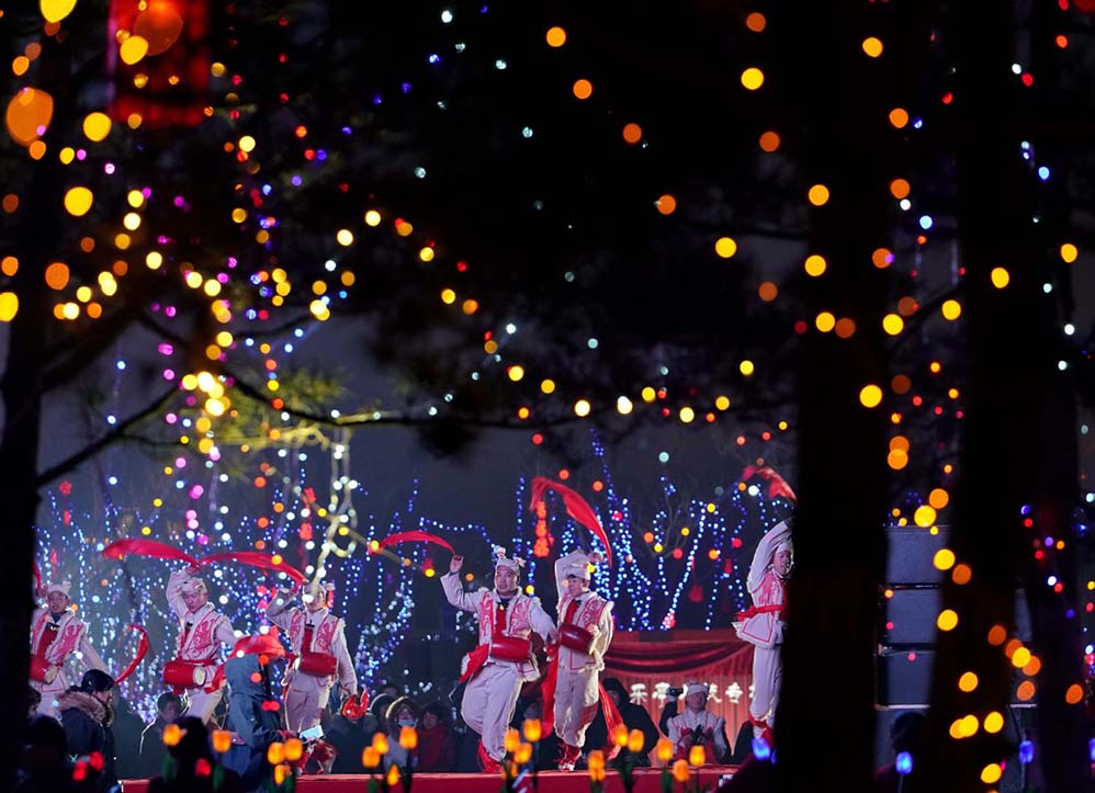 Pessoas?celebraram?Festival?das?Lanternas?na?China