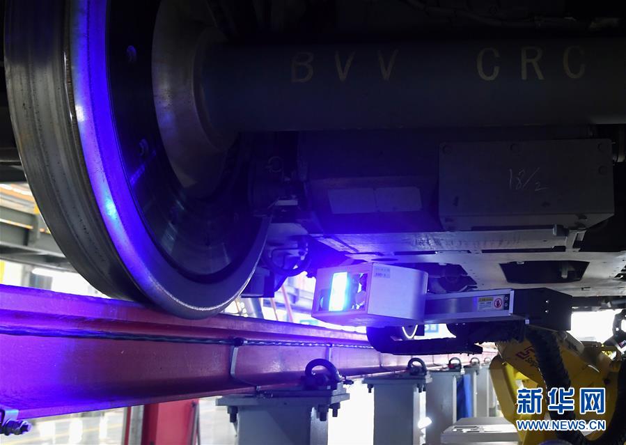 Rob? realiza testes de seguran?a em trens-bala