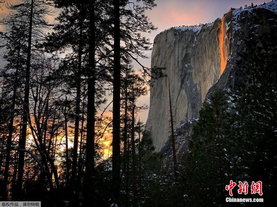 Galeria: reflexo do sol forma “cachoeiras de fogo” na Califórnia 