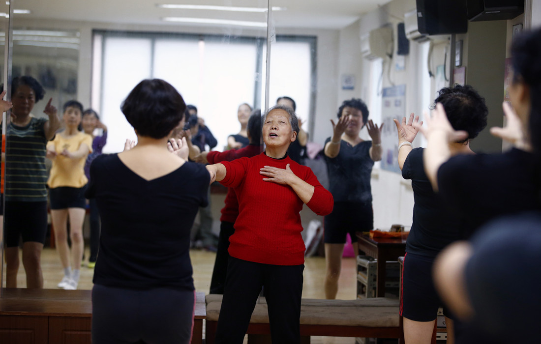 Galeria: Aos 80 anos, professora dá aulas de dan?a