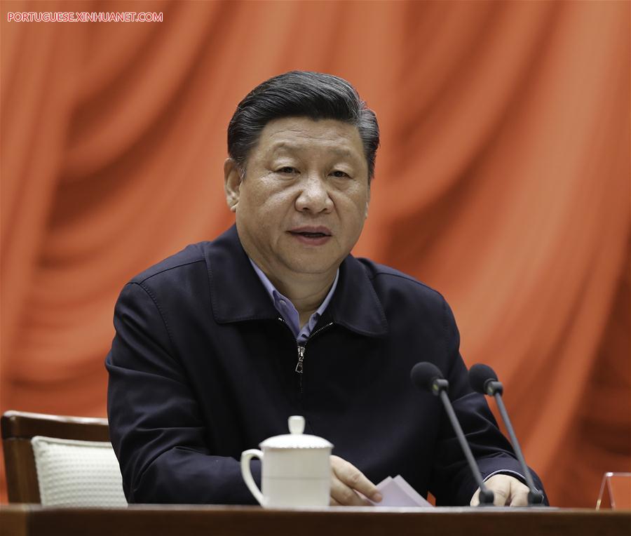 Xi diz a jovens funcionários que promovam estudo teórico, fomentando sentimento de responsabilidade