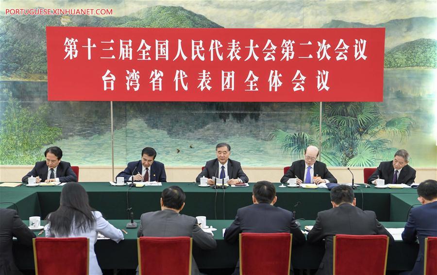 Xi pede perseveran?a em luta contra pobreza