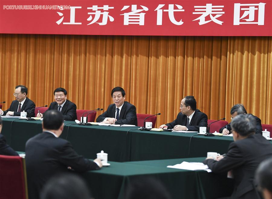 Xi participa de delibera??o com deputados de Fujian na sess?o legislativa anual