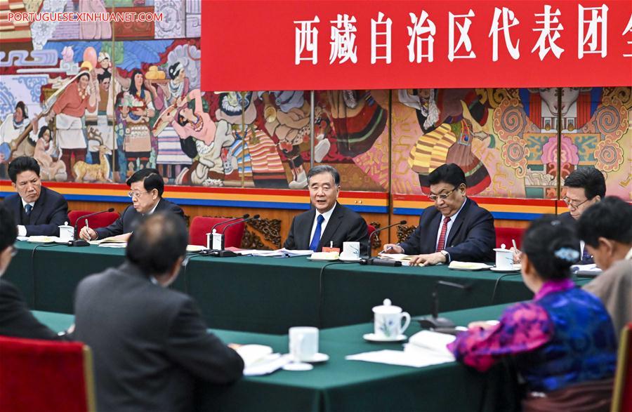 Xi participa de delibera??o com deputados de Fujian na sess?o legislativa anual