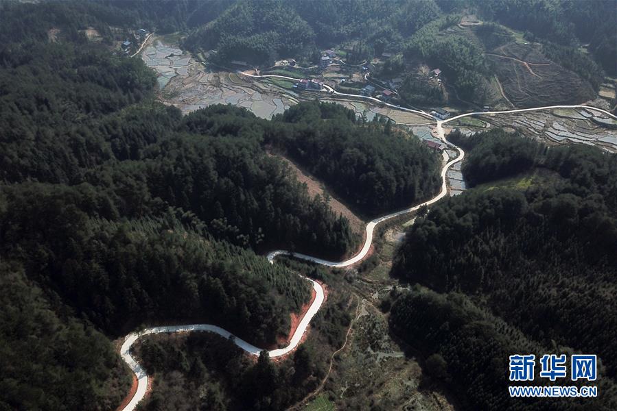 Galeria: Habitantes de Guizhou com acesso generalizado a rodovias