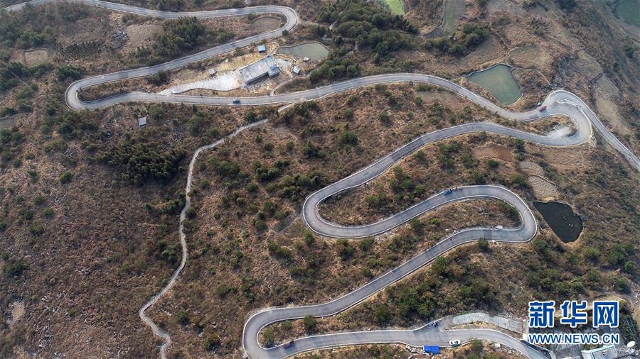 Galeria: Habitantes de Guizhou com acesso generalizado a rodovias