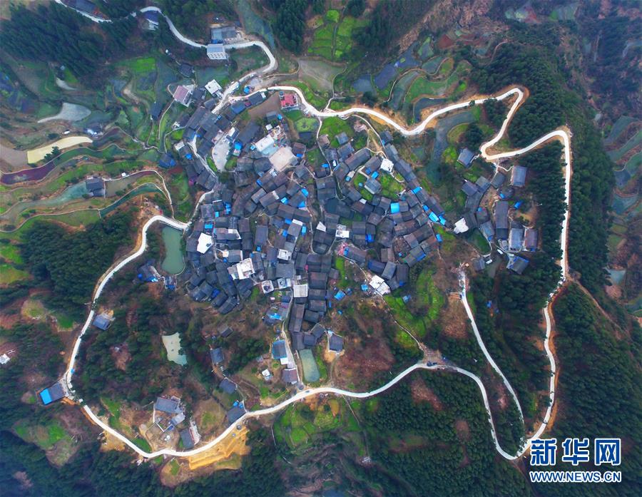 Galeria: Habitantes de Guizhou com acesso generalizado a rodovias