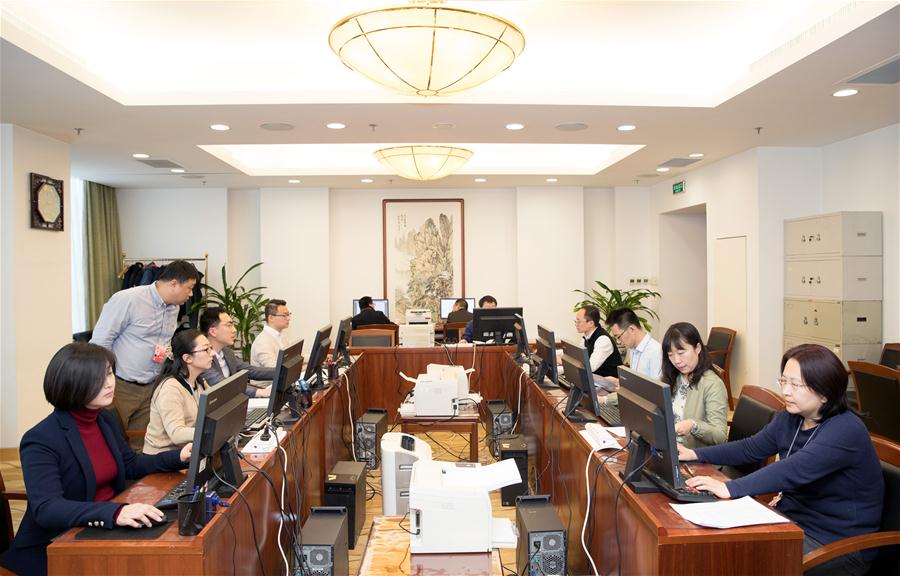 Representantes chineses apresentam 491 propostas e 8 mil sugest?es na sess?o legislativa anual