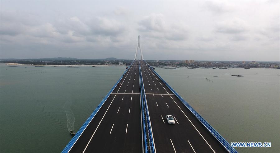 China abre primeira ponte sobre o mar que atravessa a falhas sísmicas