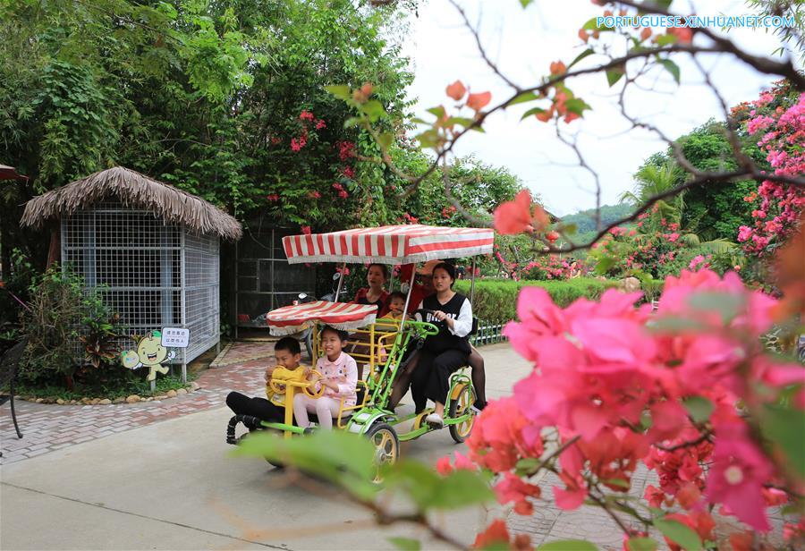 Província de Hainan constrói circuito rodoviário para impulsionar o turismo