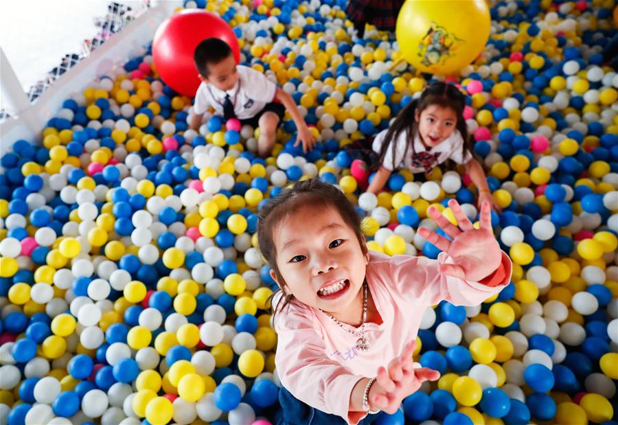 Galeria:Escola chinesa no norte do Laos contribui para intercambios culturais e desenvolvimento local