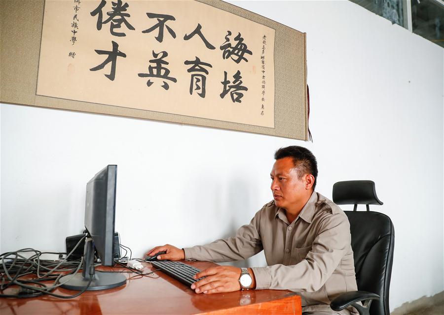 Galeria:Escola chinesa no norte do Laos contribui para intercambios culturais e desenvolvimento local