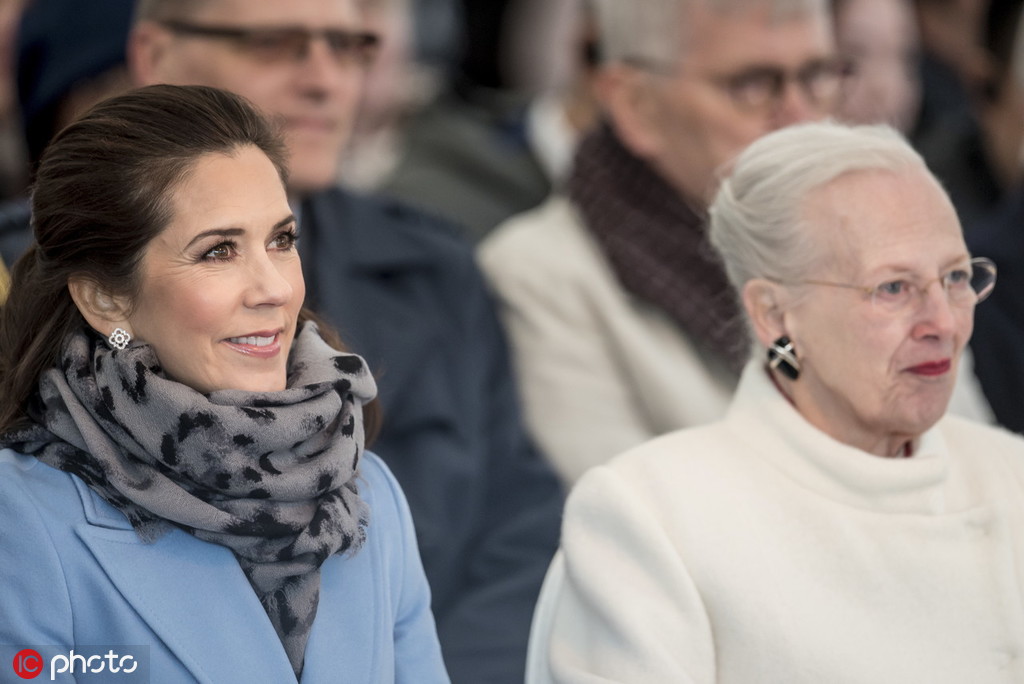 Rainha dinamarquesa inaugura Casa de Panda em Copenhaque