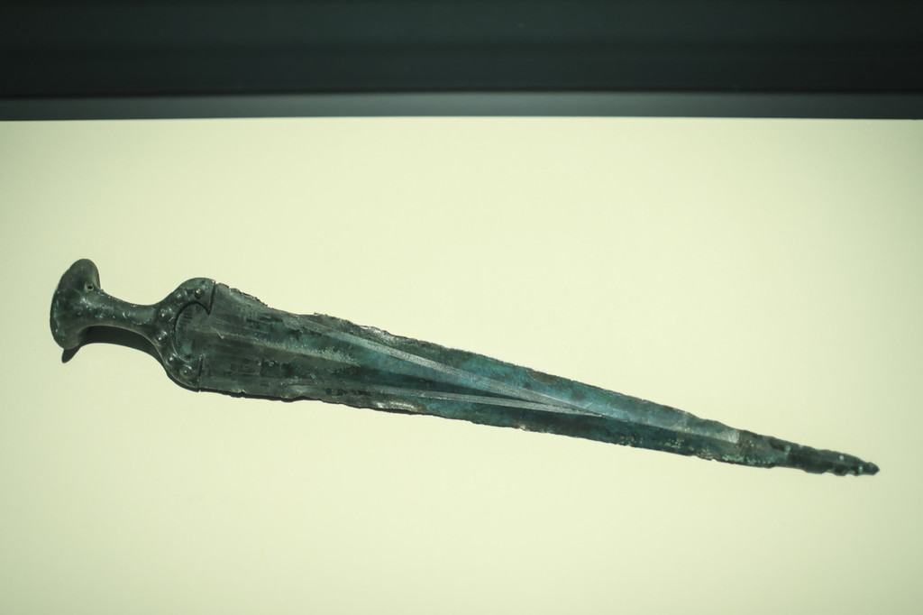 Museu Nacional da China exibe 234 relíquias de 13 países da antiga Rota da Seda