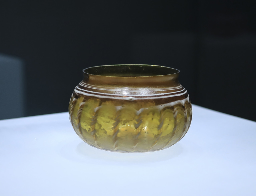 Museu Nacional da China exibe 234 relíquias de 13 países da antiga Rota da Seda