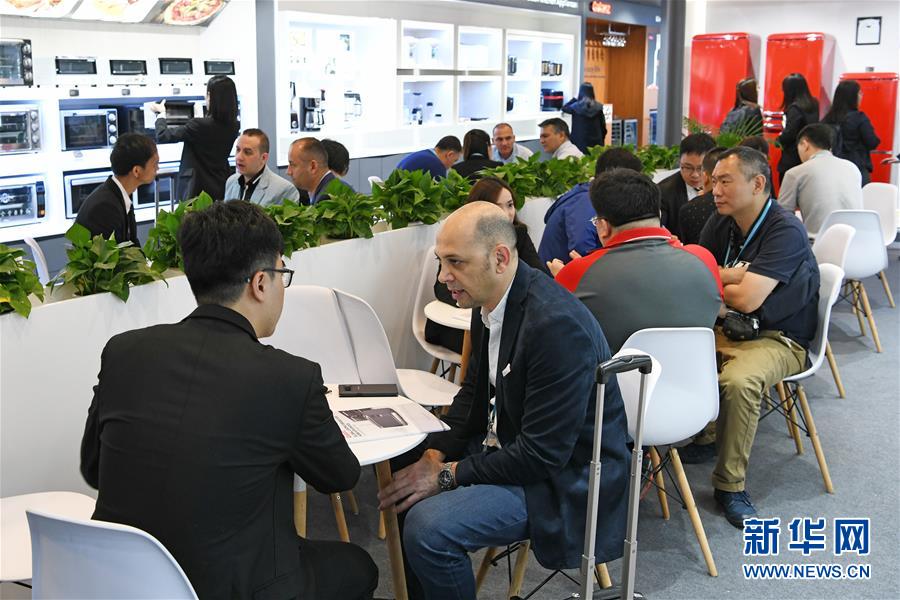 Guangzhou inaugura 125a Feira de Importa??o e Exporta??o da China