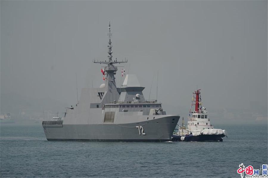 Chega primeiro navio estrangeiro para evento pelos 70 anos da Marinha chinesa