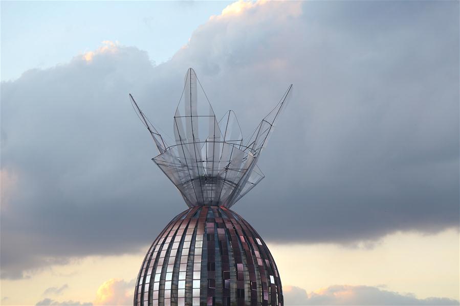 Ovo de páscoa gigante instalado no Parque Ibirapuera em S?o Paulo