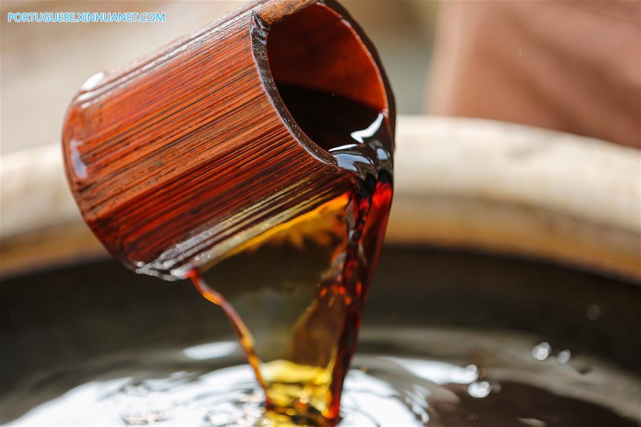 Herdeiro da terceira gera??o do molho de soja Xiaowutang mantém tradi??o e busca inova??o para a empresa em Fujian