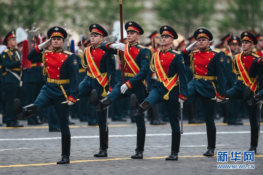 Rússia realiza parada militar do Dia da Vitória