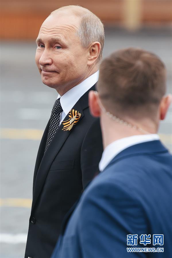 Rússia realiza parada militar do Dia da Vitória