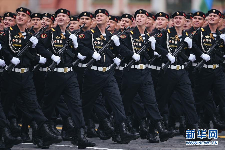 Rússia realiza parada militar do Dia da Vitória