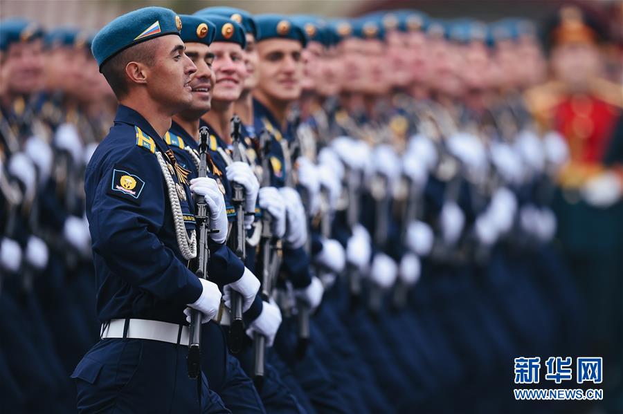 Rússia realiza parada militar do Dia da Vitória