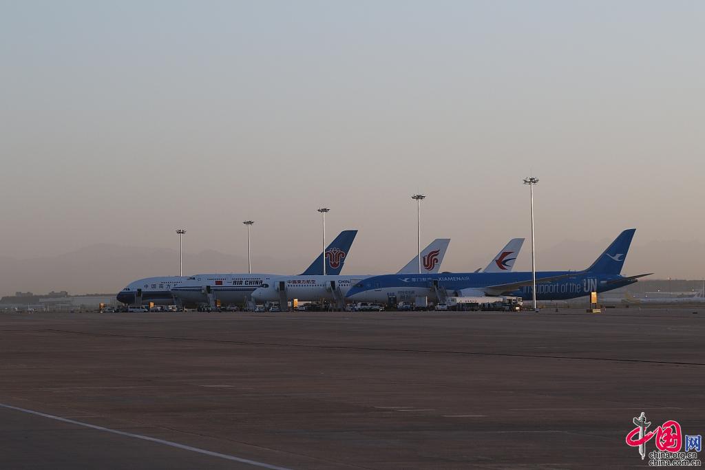 Galeria: Novo aeroporto de Beijing realiza voos de teste