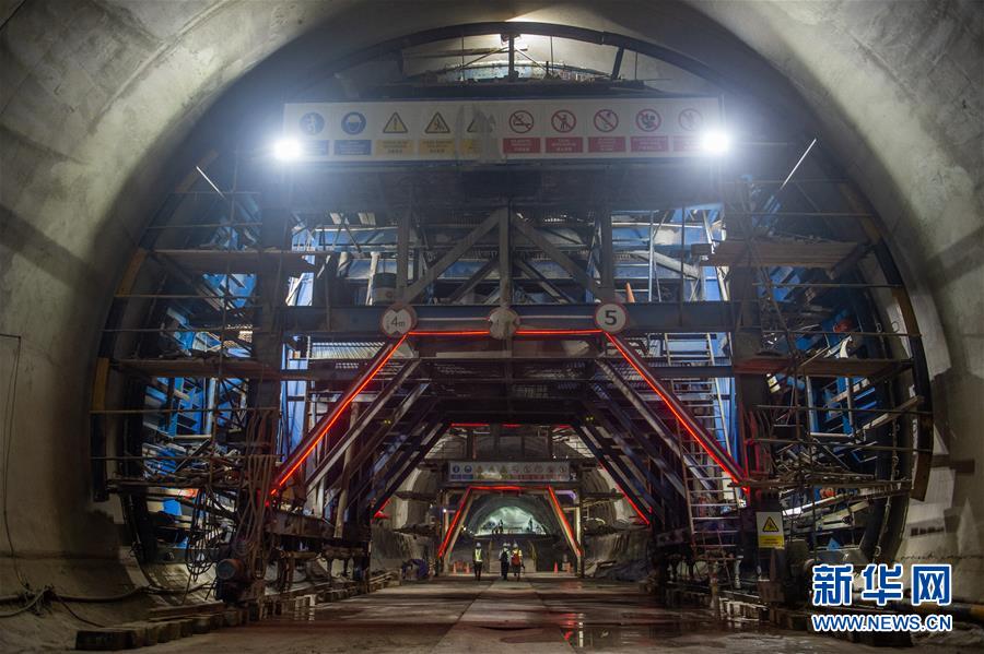 Indonésia: Finalizam escava??es do túnel de Walini da ferrovia Jacarta-Bandung