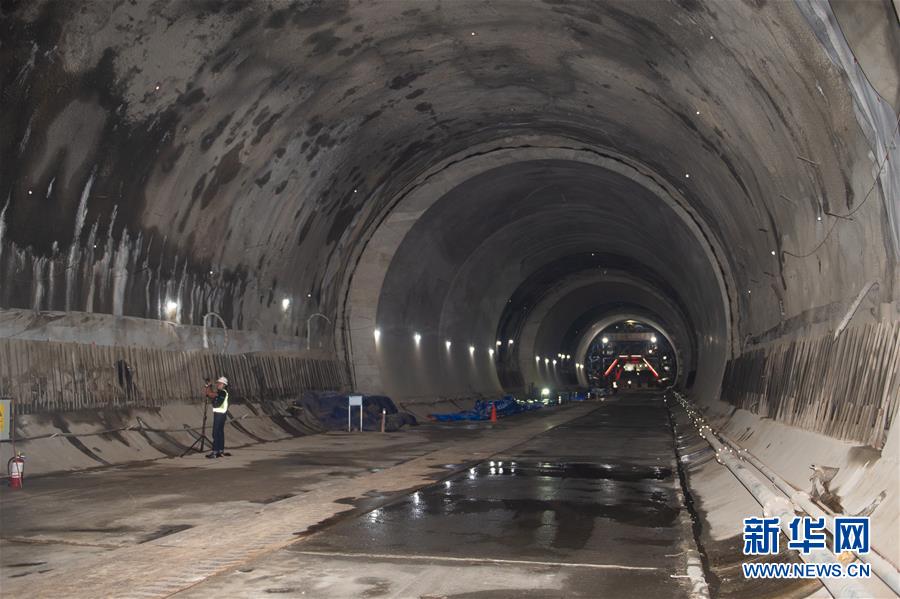 Indonésia: Finalizam escava??es do túnel de Walini da ferrovia Jacarta-Bandung