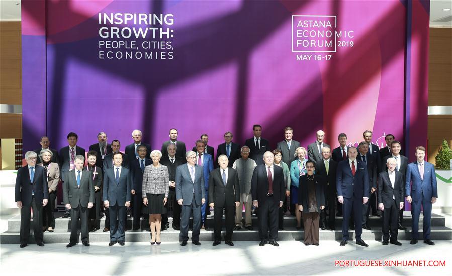 Vice-premiê chinês participa de fóruns no Cazaquist?o