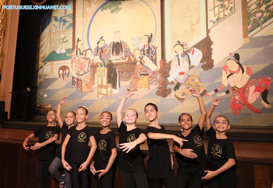 Balé Nacional da China realiza turnê de apresenta??es no Brasil