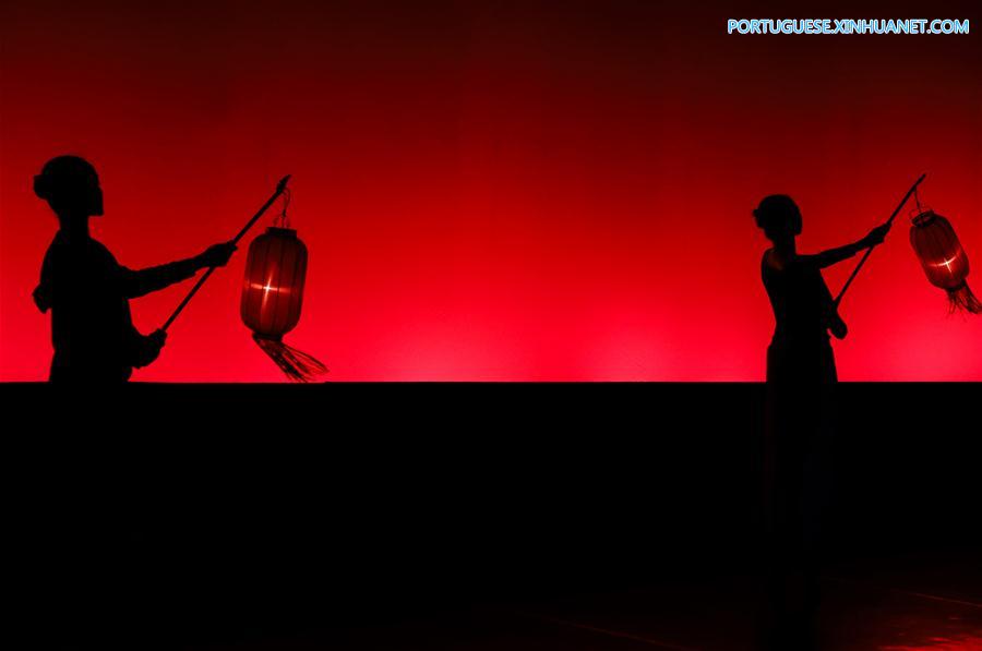 Balé nacional da China encanta brasileiros