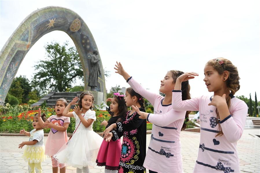 Fotos: vista geral de Duchambe, capital do Tadjiquist?o