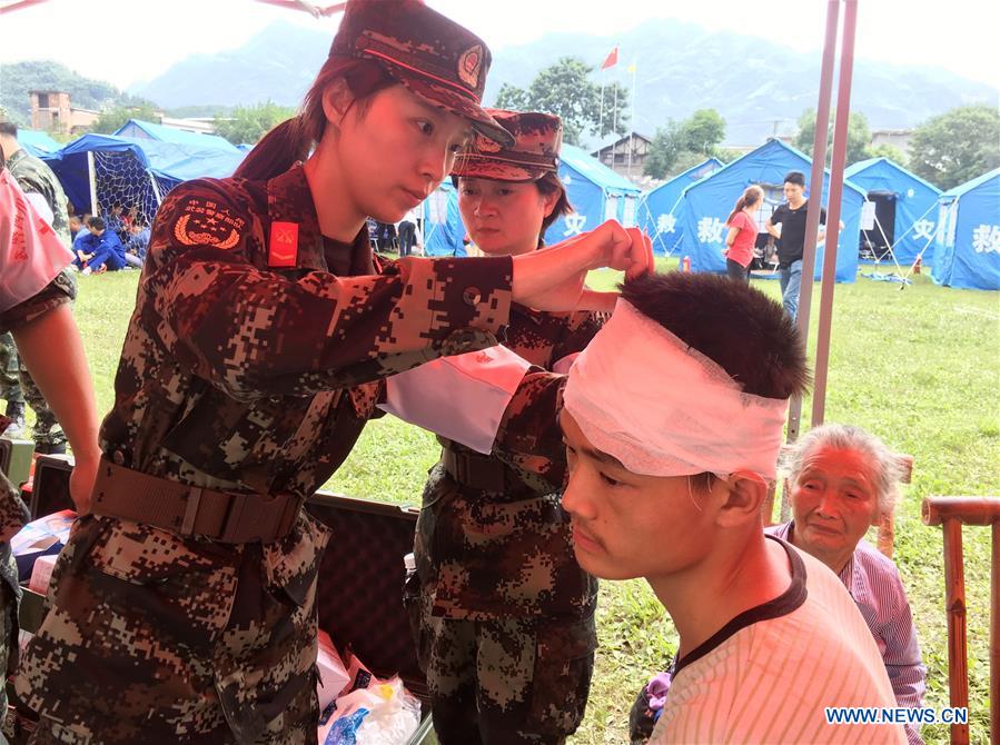 Terremoto de Sichuan: opera??es de salvamento continuam, 13 mortes contabilizadas