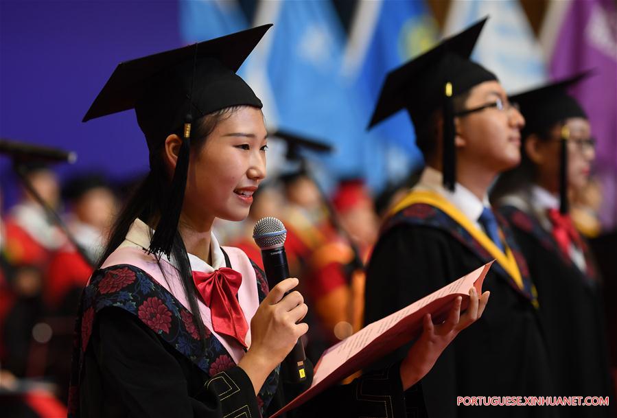 Cerim?nias de gradua??o universitária realizadas em toda a China