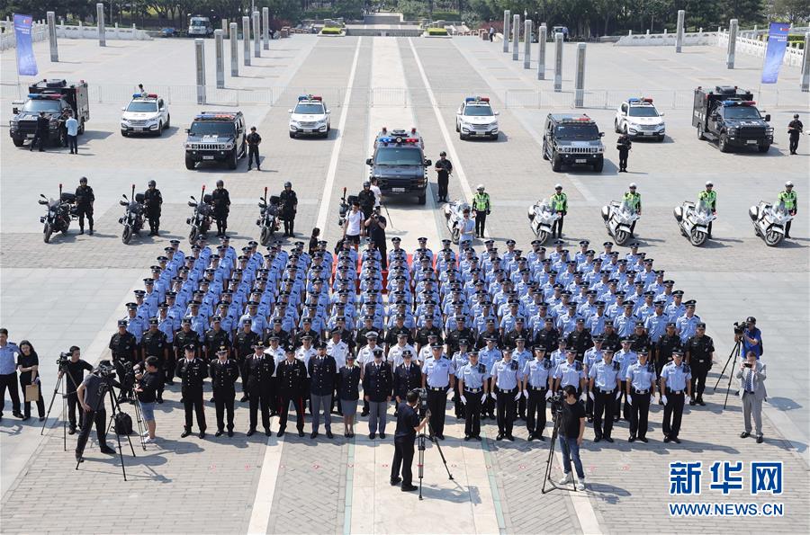 Polícia italiana inicia 3a patrulha conjunta na China