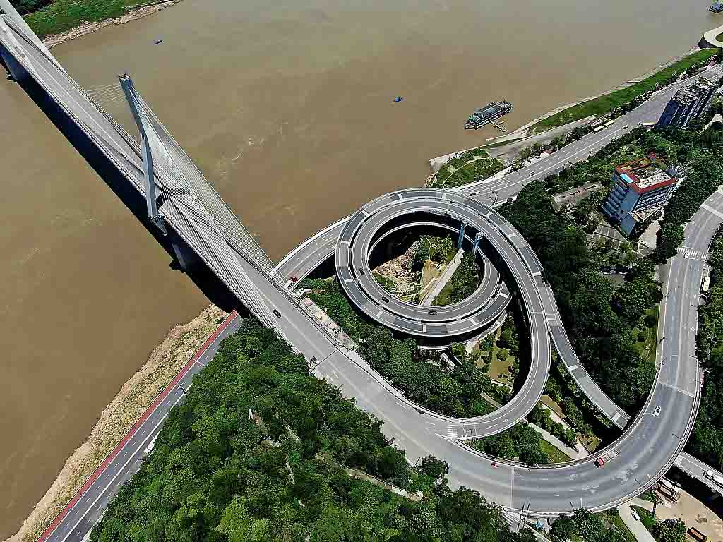 Chongqing: vista aérea do viaduto em espiral de Fuling