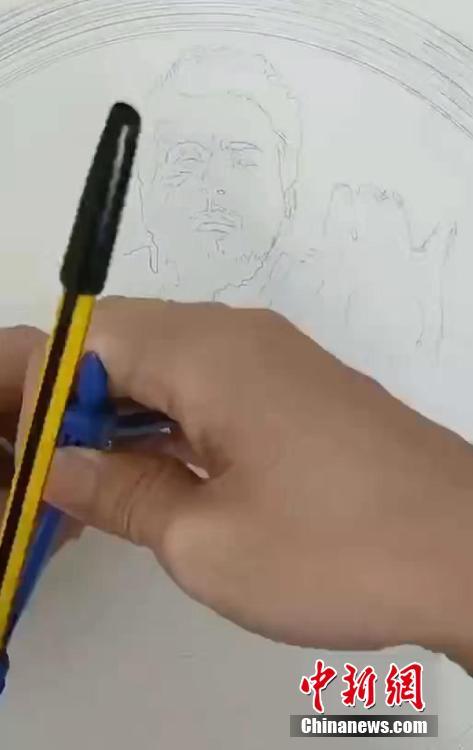 Artista chinês desenha Tony Stark com 3000 rota??es de um compasso